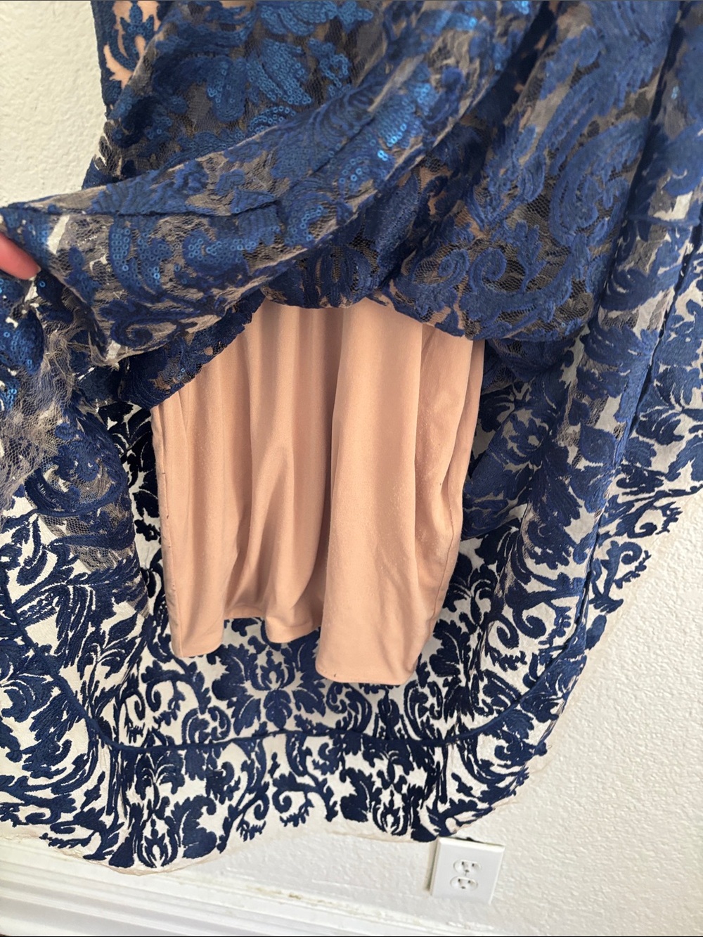 Dress The Population Navy Nude Blair Sequins Cocktail Midi Dress Size Small - Picture 7 of 11